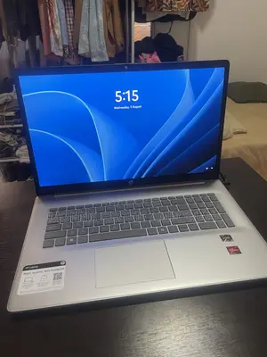 New Laptop HP 8GB AMD Ryzen 5 SSD 500GB