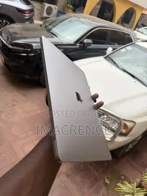 Laptop Apple MacBook Pro 2020 16GB Intel Core i5 SSD 512GB