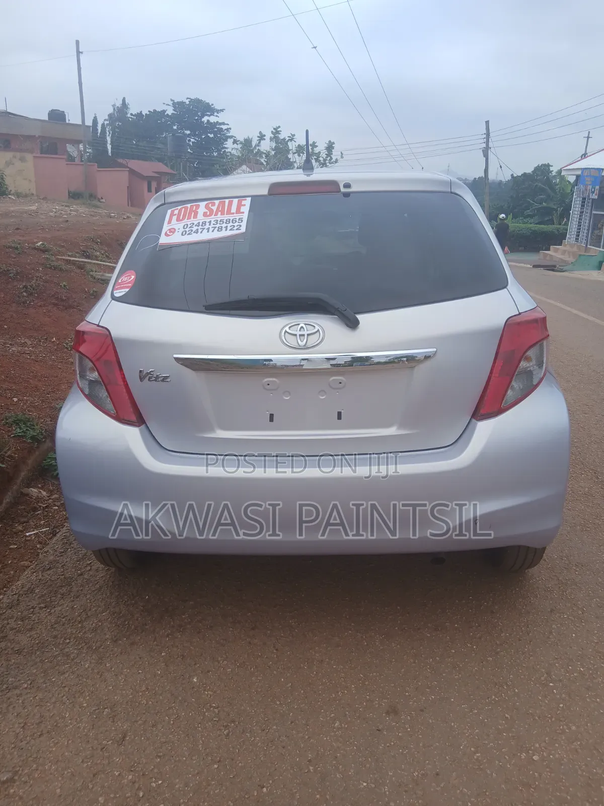 Toyota Vitz 2013 Silver