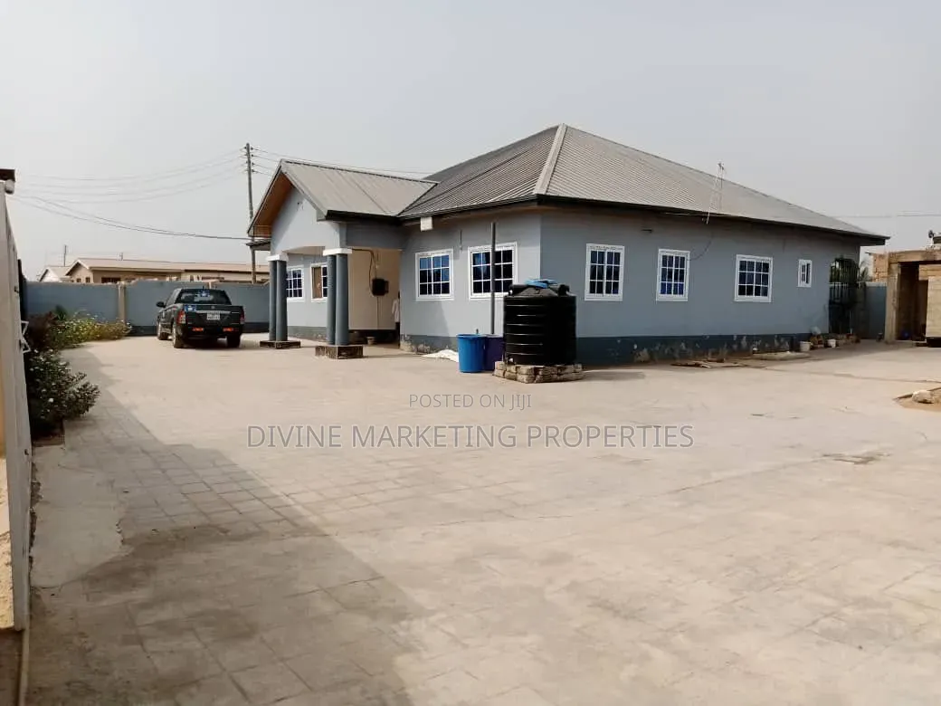 3bdrm House in Kasoa, Gomoa West for sale