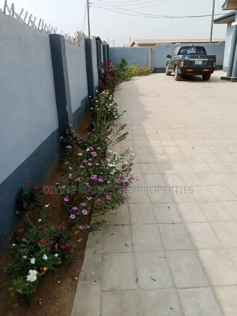 3bdrm House in Kasoa, Gomoa West for sale