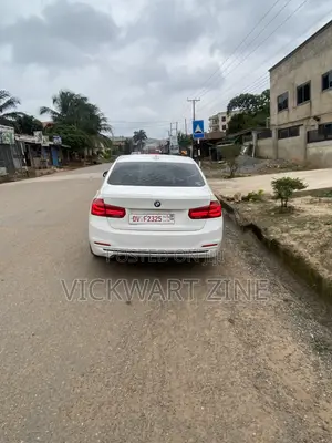 BMW 320i 2016 White