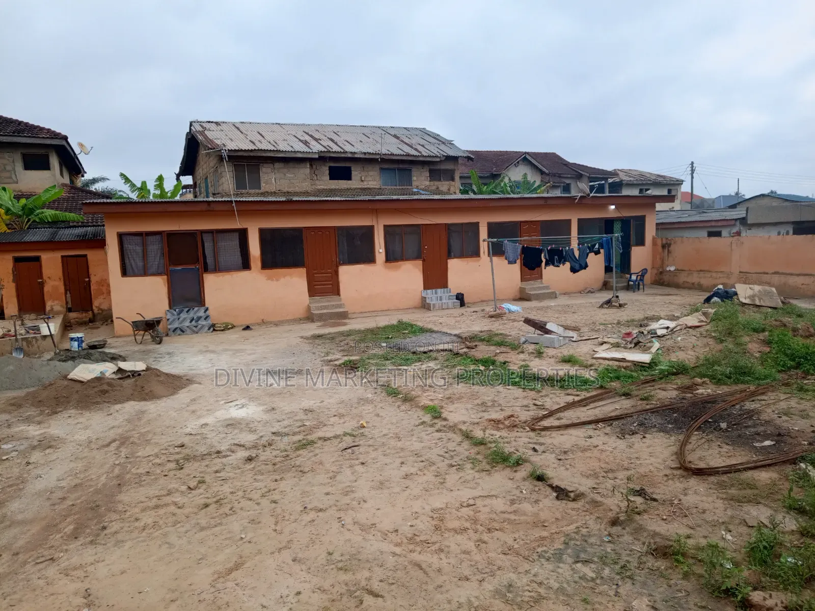 8bdrm Block of Flats in Washing Bay, Blue Kiosk for sale