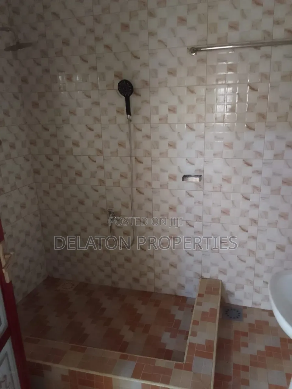 3bdrm Apartment in Pokuase for rent