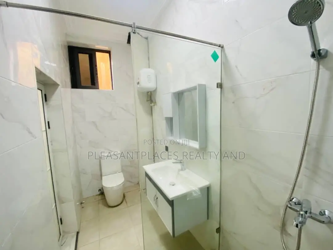 2bdrm Apartment in Pleasantplaces And, Abelemkpe for rent