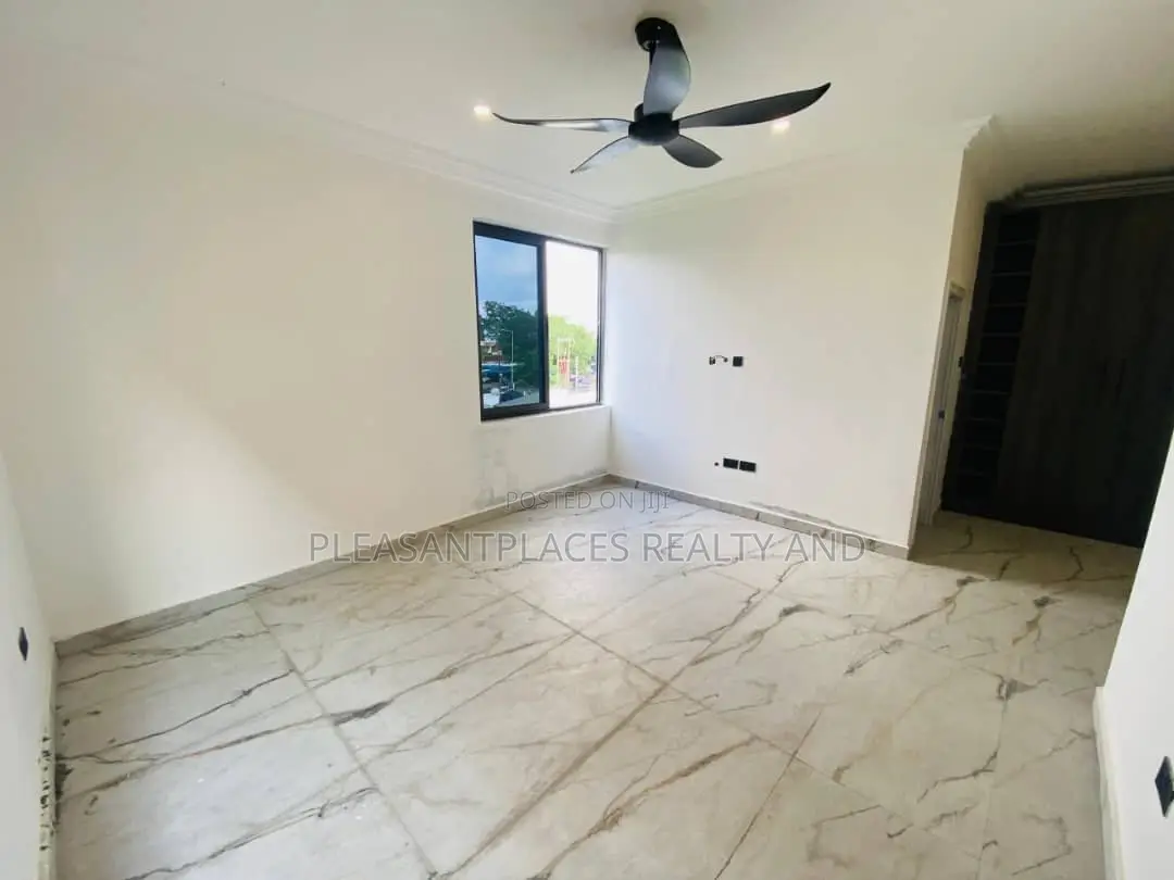 2bdrm Apartment in Pleasantplaces And, Abelemkpe for rent