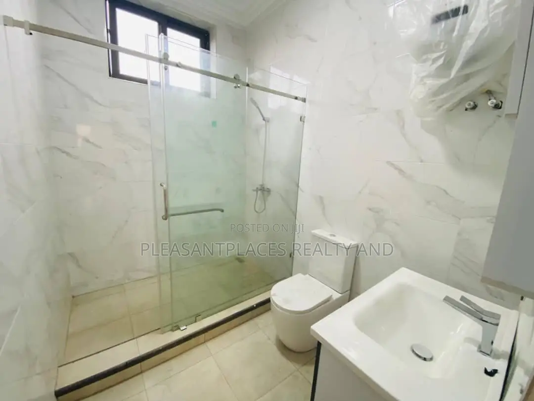 2bdrm Apartment in Pleasantplaces And, Abelemkpe for rent