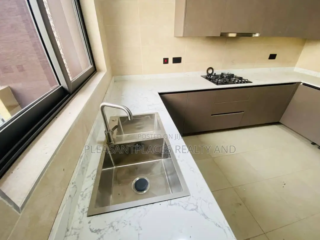 2bdrm Apartment in Pleasantplaces And, Abelemkpe for rent