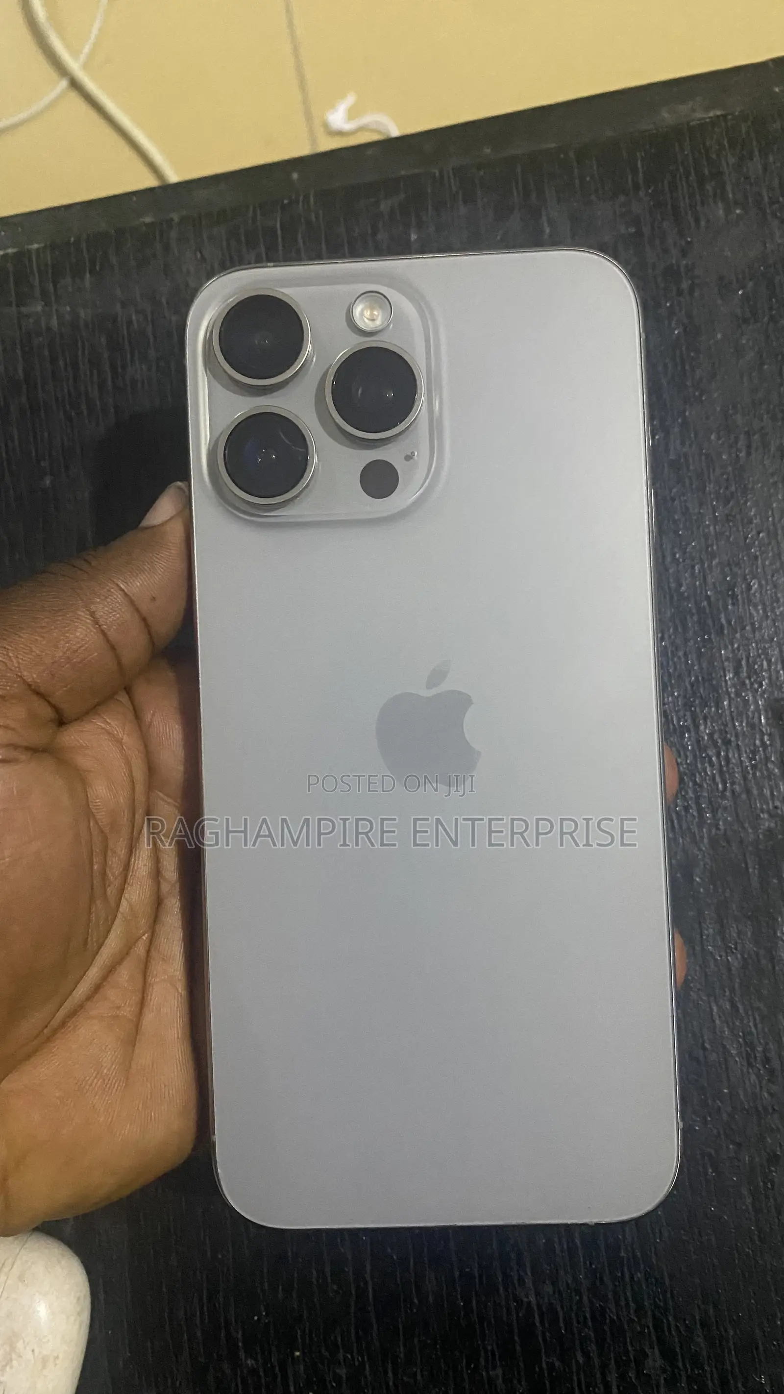 Apple iPhone 15 Pro Max 256 GB Gray