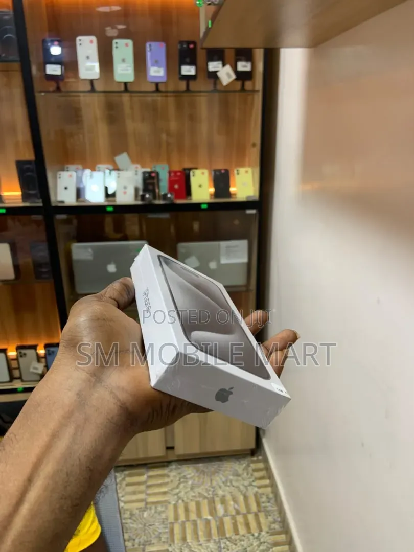 New Apple iPhone 15 Pro 128 GB White