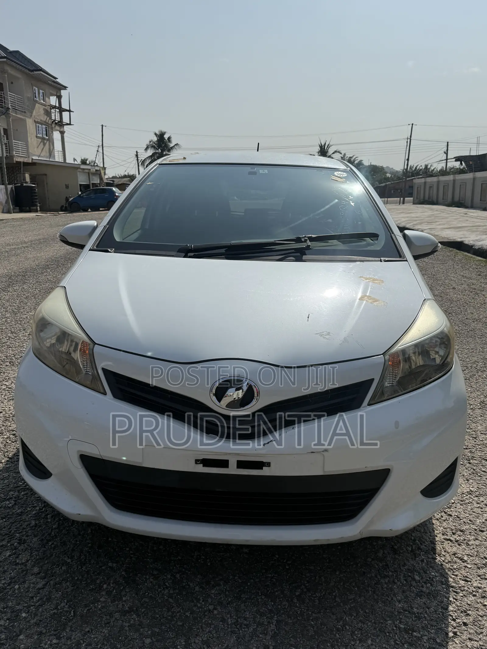 Toyota Vitz 2014 White