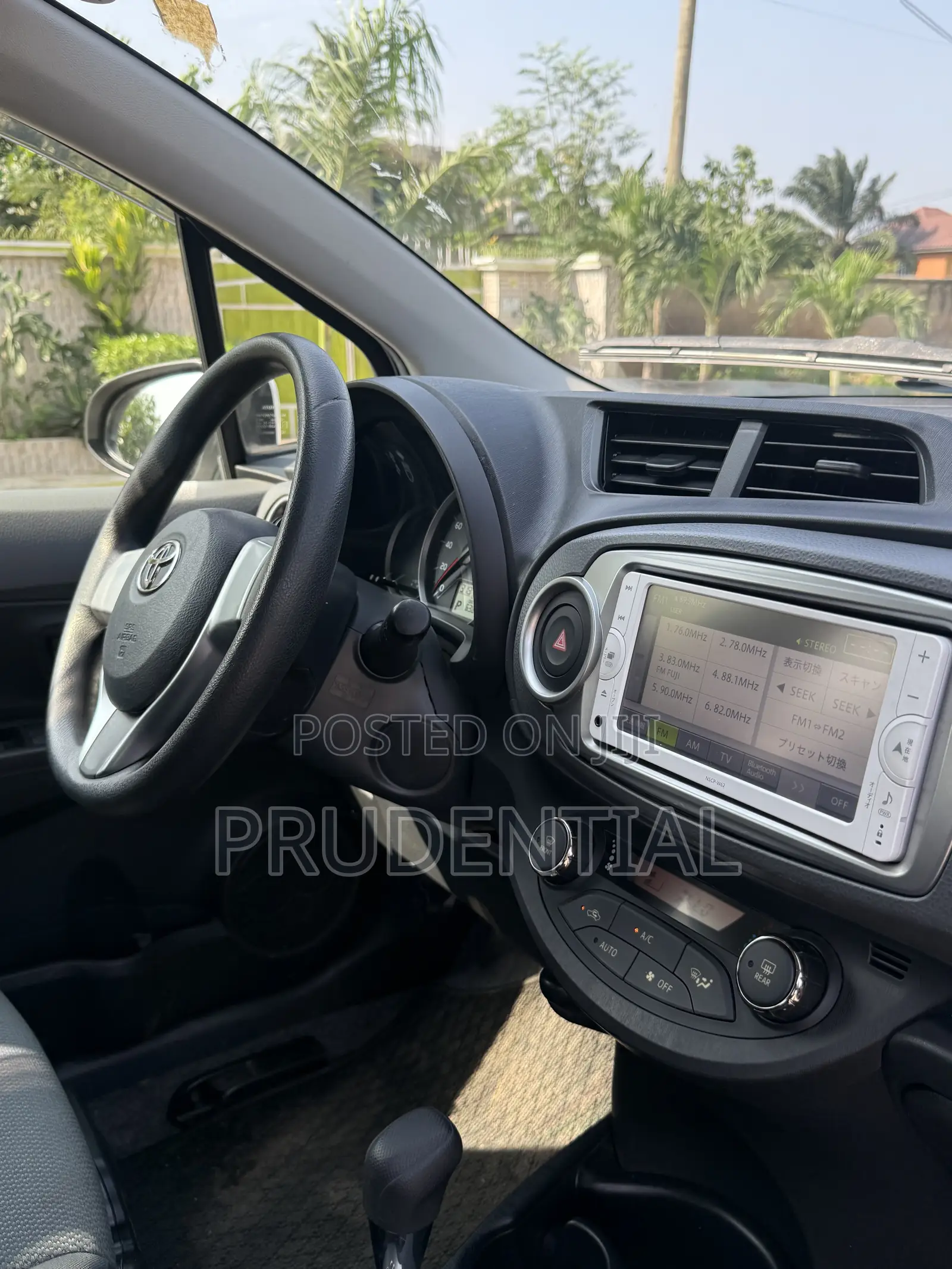 Toyota Vitz 2014 White