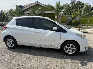 Toyota Vitz 2014 White