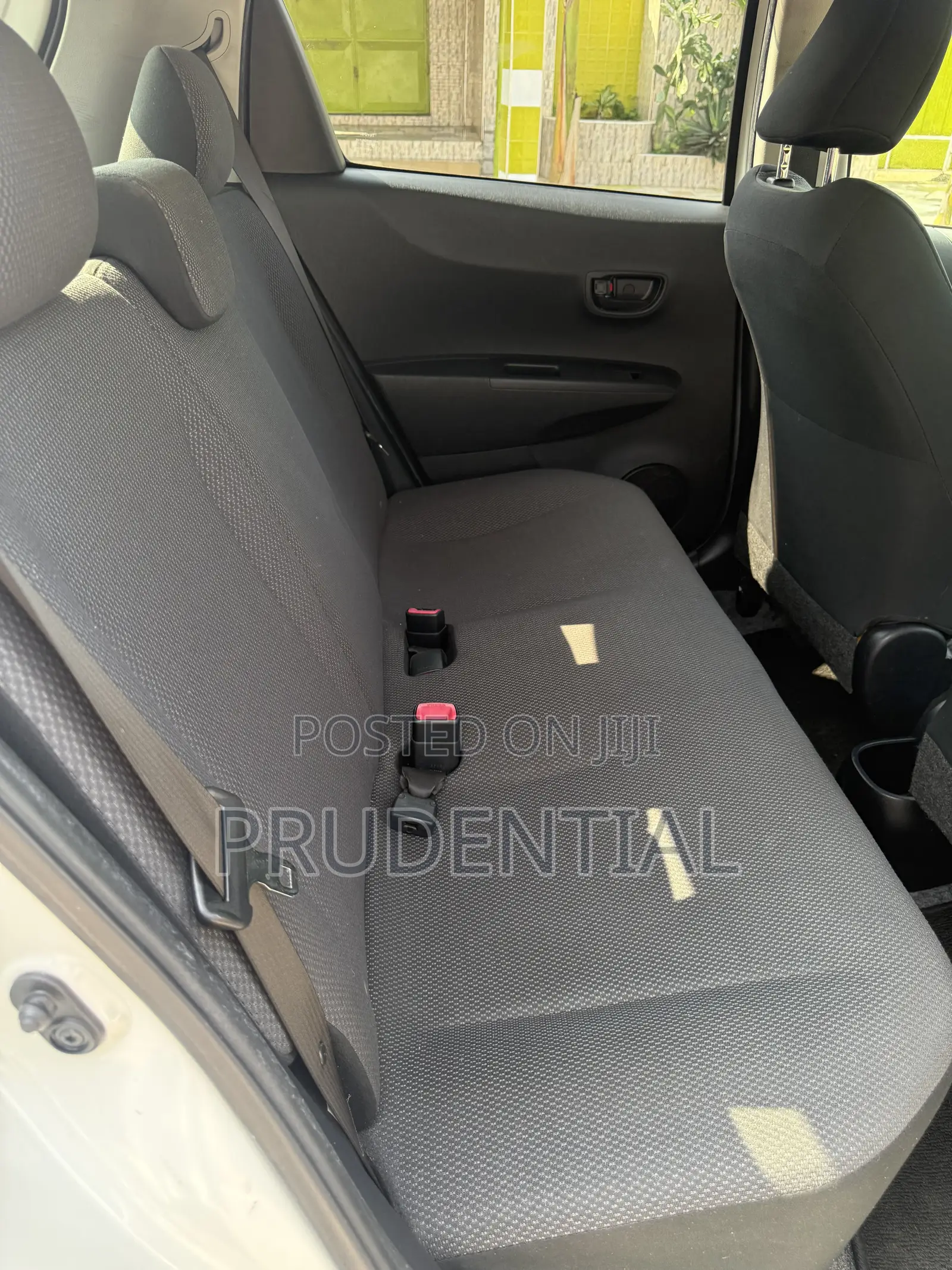 Toyota Vitz 2014 White