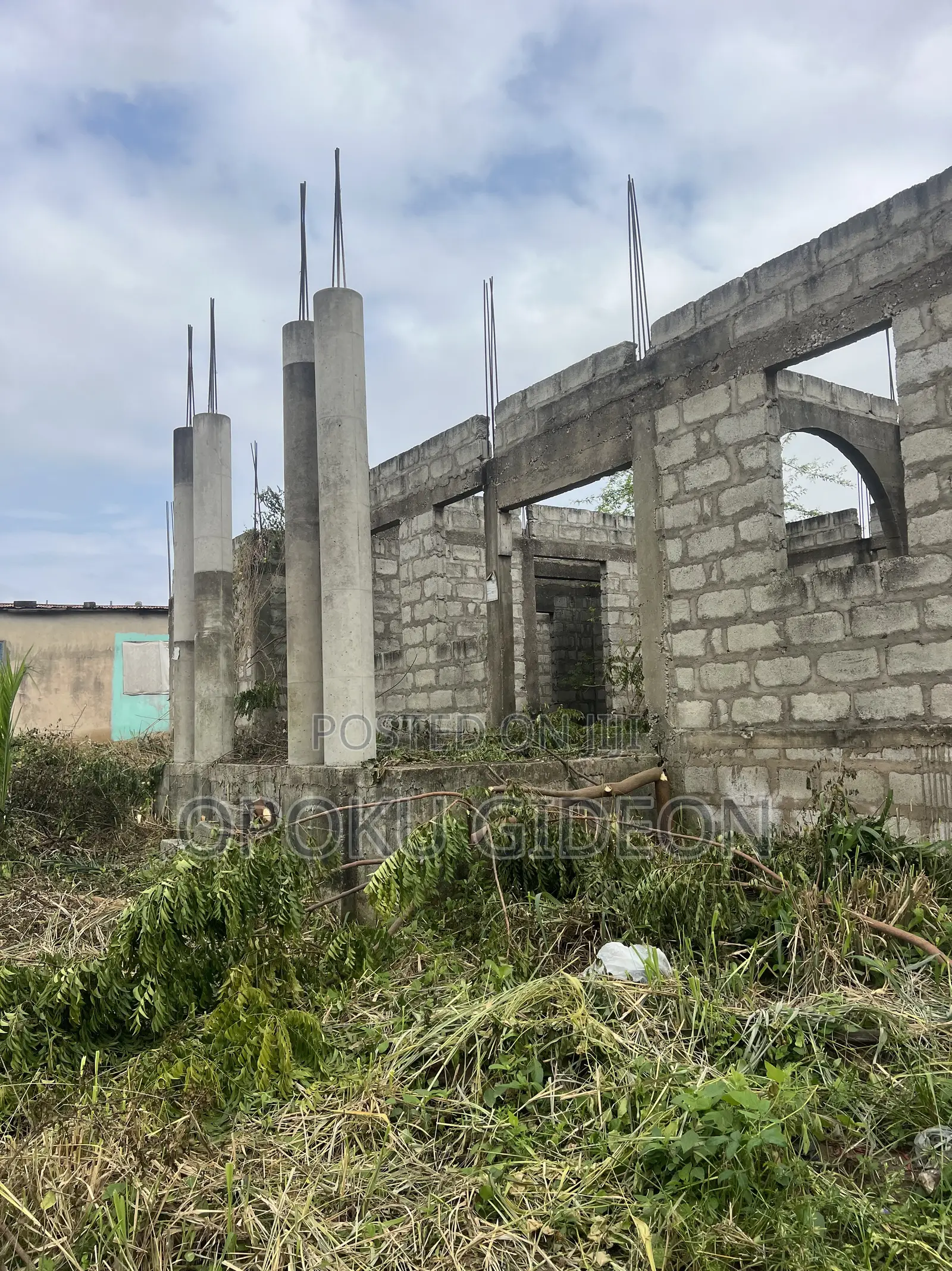2bdrm House in Nsakina, Manhean for sale