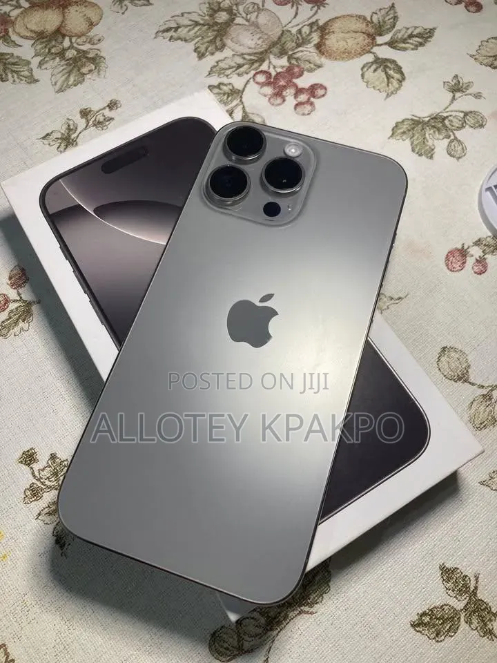 Apple iPhone 15 Pro Max 256 GB Silver
