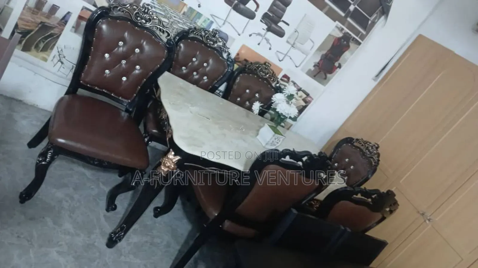 Royal Dining Table