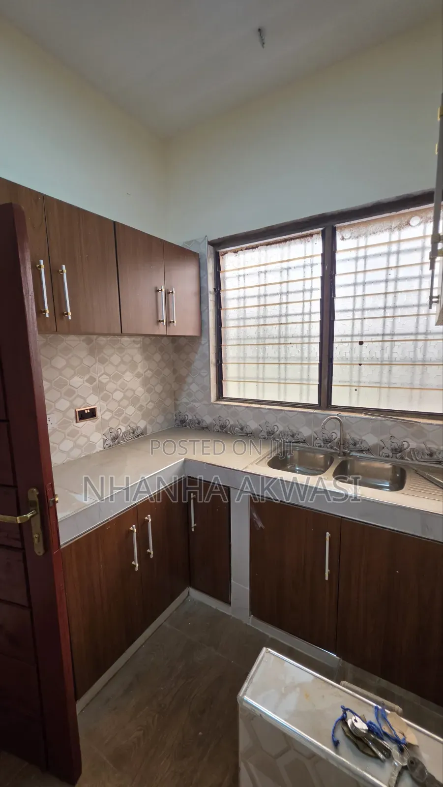 2bdrm Apartment in Klagon, Sakumono for rent