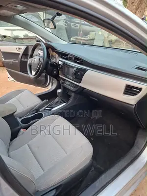Toyota Corolla LE 4dr Sedan (1.8L 4cyl CVT) 2016 Gray