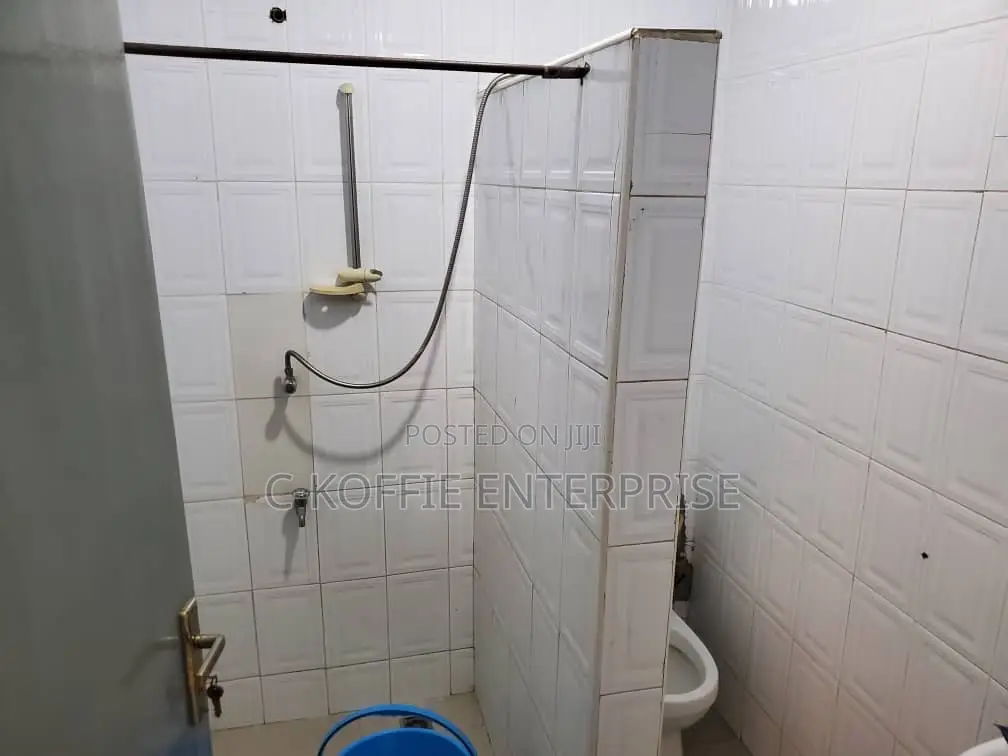 4bdrm House in North Kaneshie for rent