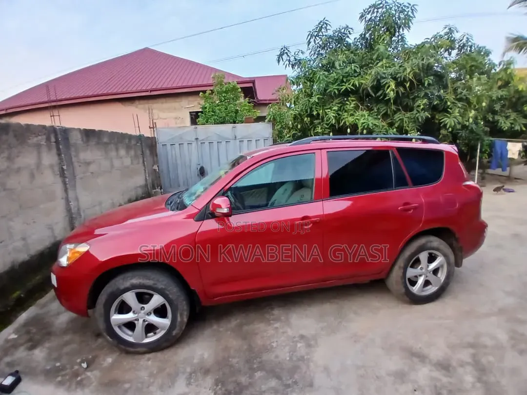 Toyota RAV4 2010 Red