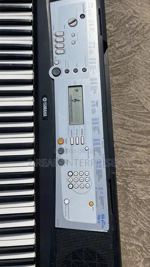 Yamaha YPT-200 Keyboard