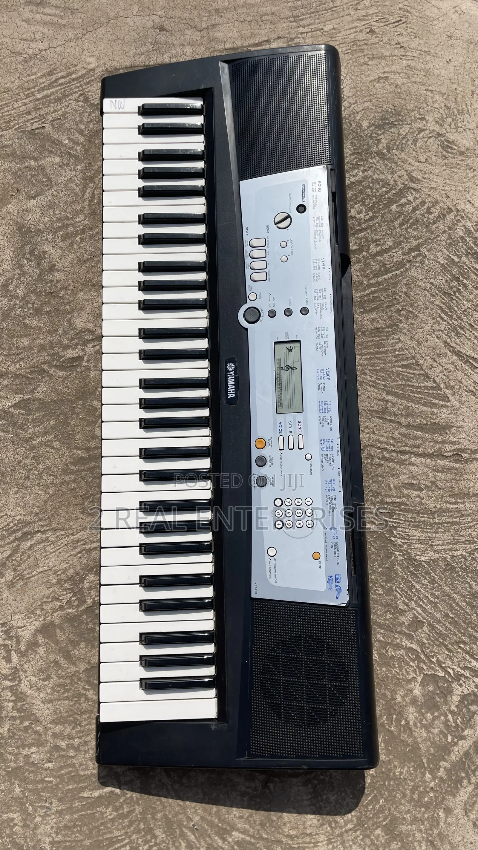 Yamaha YPT-200 Keyboard