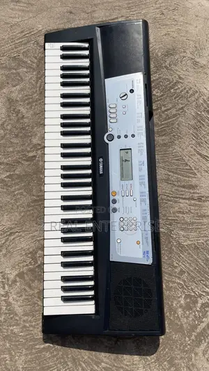 Yamaha YPT-200 Keyboard