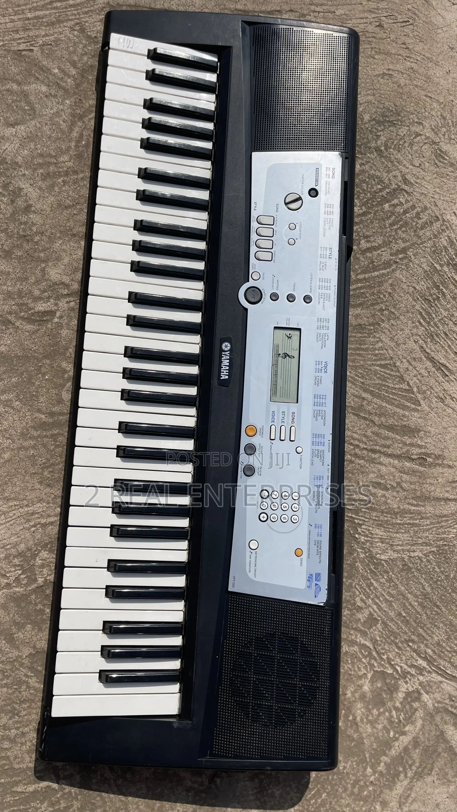 Yamaha YPT-200 Keyboard