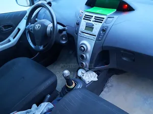 Toyota Yaris 2009 Silver