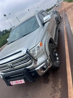 Toyota Tundra 2016 Silver