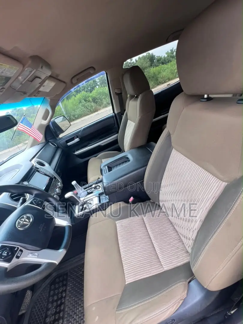 Toyota Tundra 2016 Silver