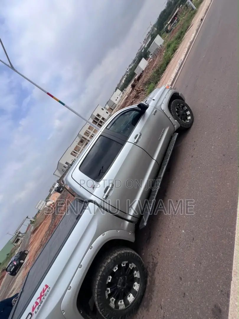 Toyota Tundra 2016 Silver