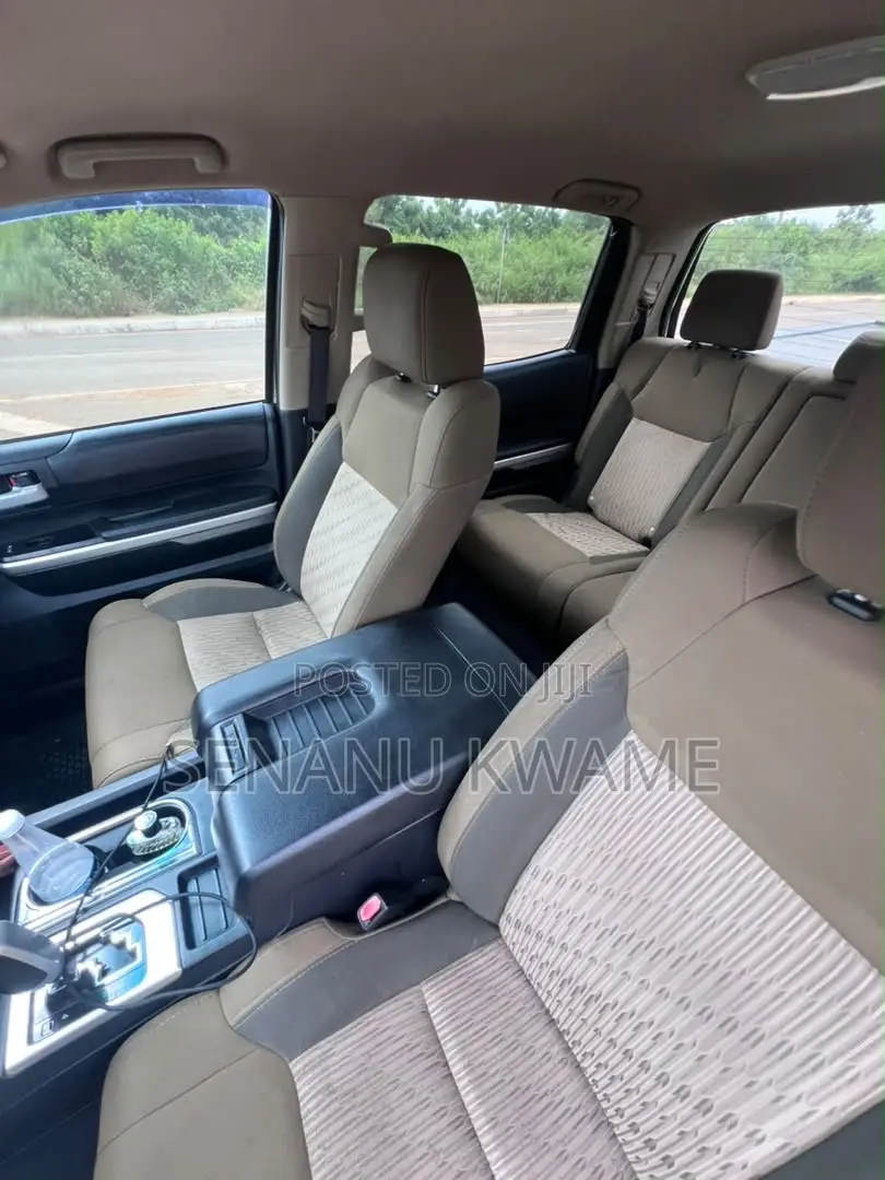 Toyota Tundra 2016 Silver