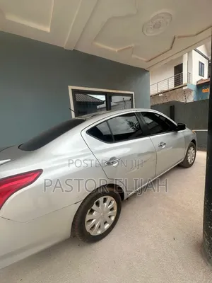 Nissan Versa 2017 Silver