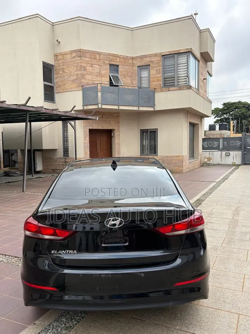 Hyundai Elantra 2017 Black