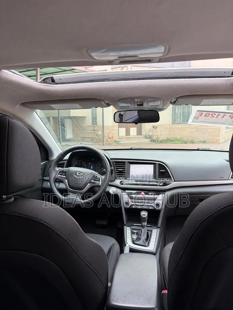Hyundai Elantra 2017 Black