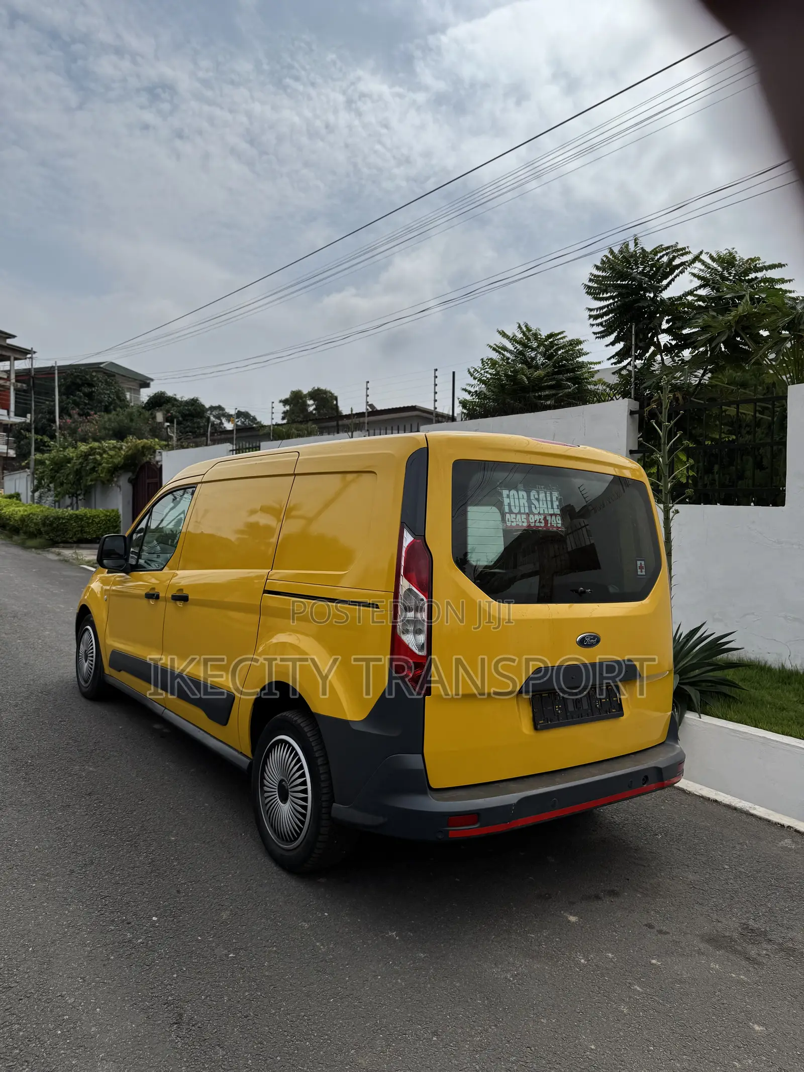 Ford Transit Crew Van 2023 Yellow