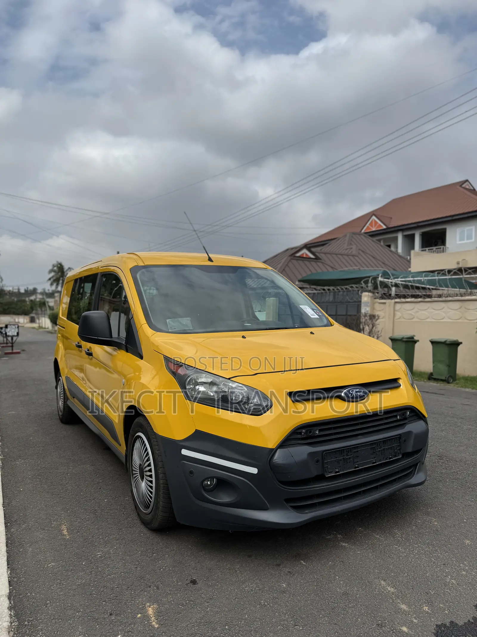 Ford Transit Crew Van 2023 Yellow