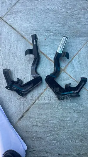Toyota Camry 15-17 Hood Hinge