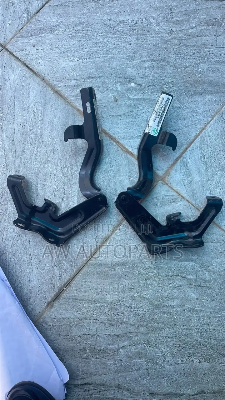 Toyota Camry 15-17 Hood Hinge