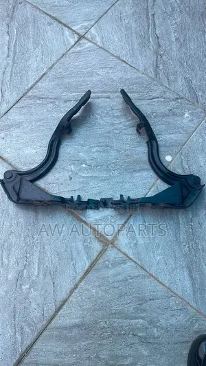 Hyundai Sonata 2015 Hood Hinge.