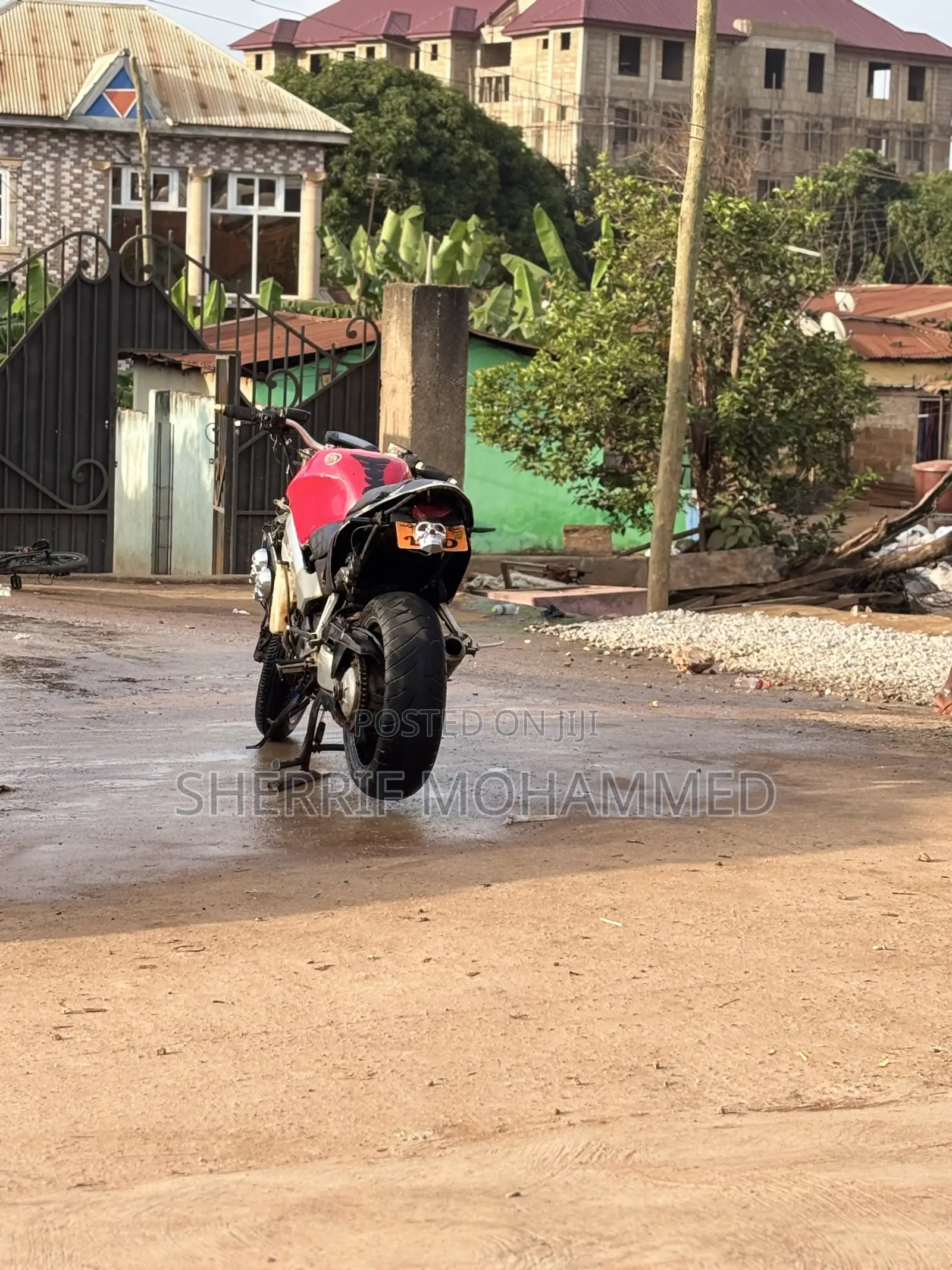 Honda VFR 700F 2014 Red