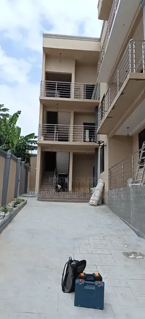 2bdrm Apartment in Kwabenya Abuom for rent