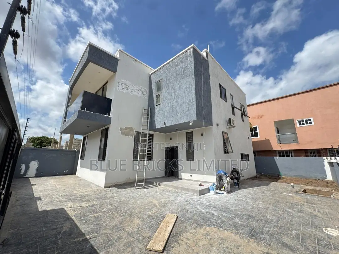 3bdrm House in Spintex, Baatsona Total for sale