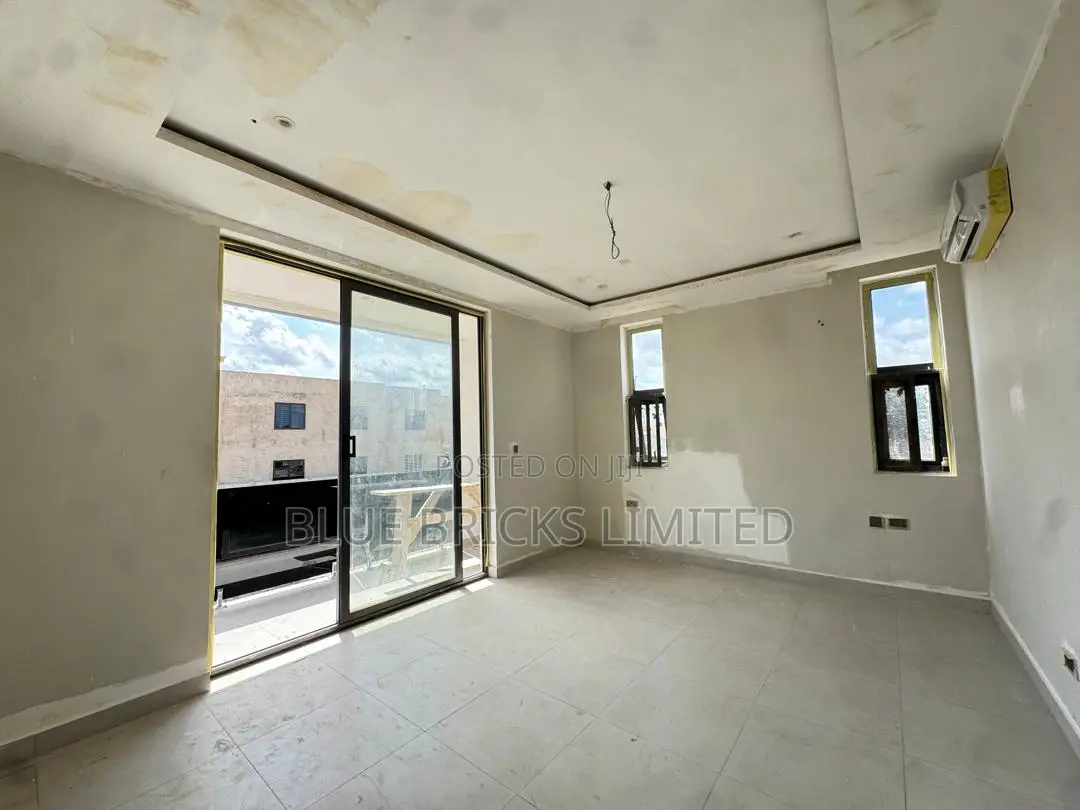 3bdrm House in Spintex, Baatsona Total for sale