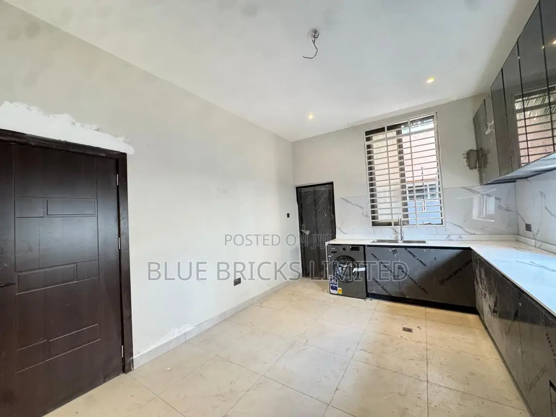 3bdrm House in Spintex, Baatsona Total for sale