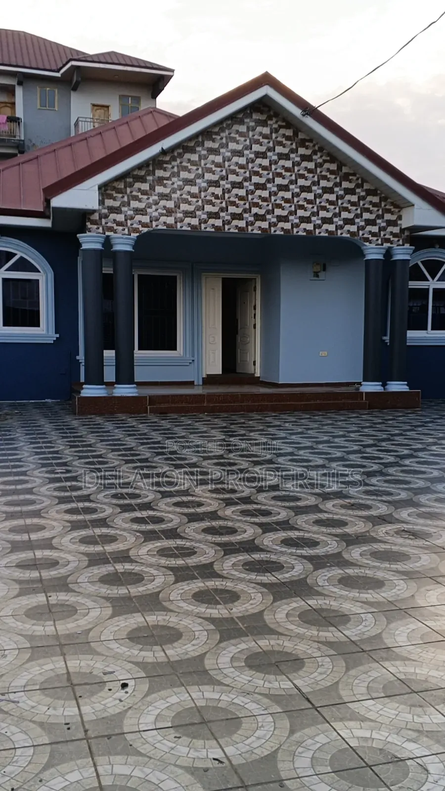 3bdrm House in Baatsona Total for rent