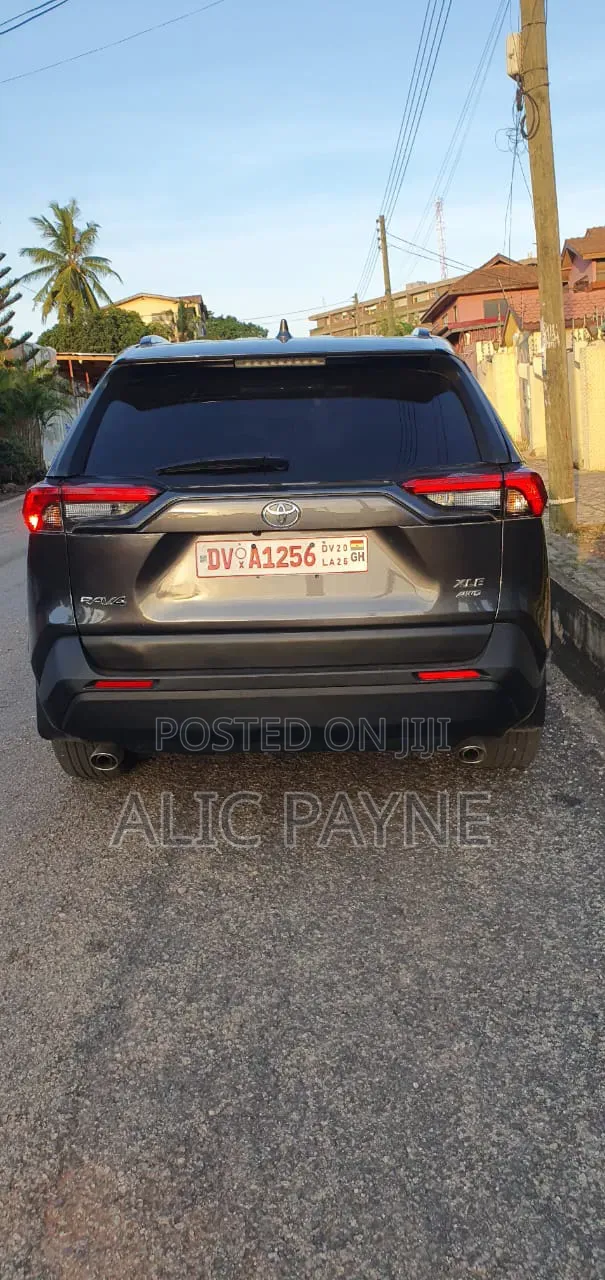 Toyota RAV4 2025 Gray