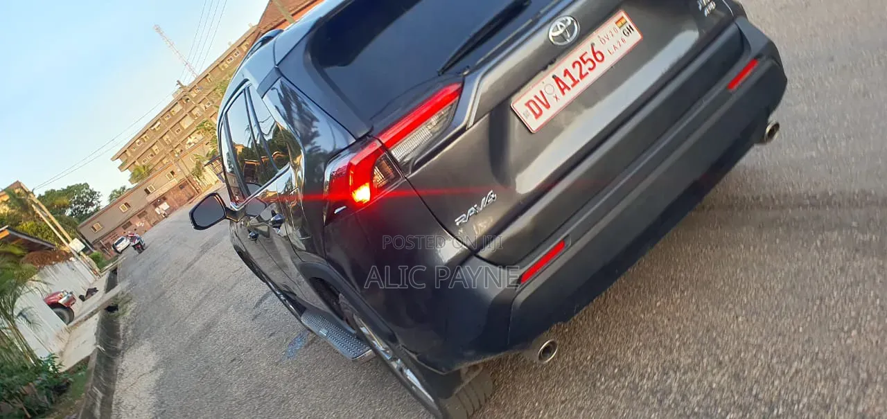 Toyota RAV4 2025 Gray